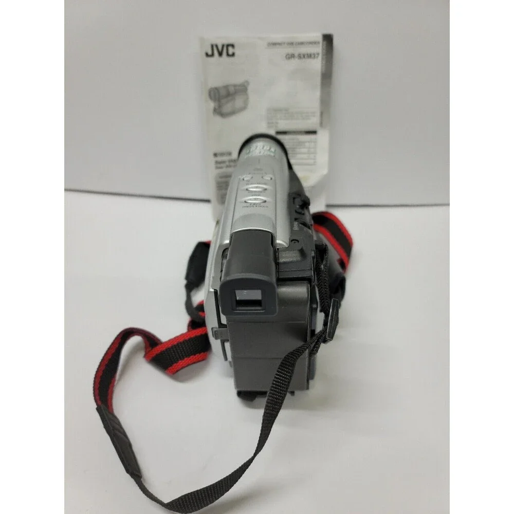 JVC GR-SXM37U Compact S-VHS Camcorder w/25x Optical. Missing Charger